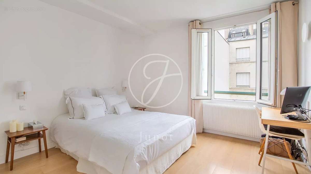 Appartement à NEUILLY-SUR-SEINE