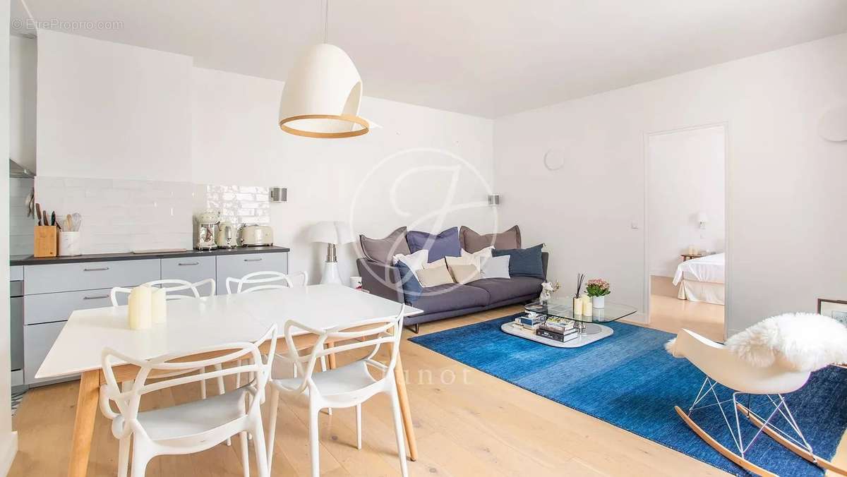 Appartement à NEUILLY-SUR-SEINE