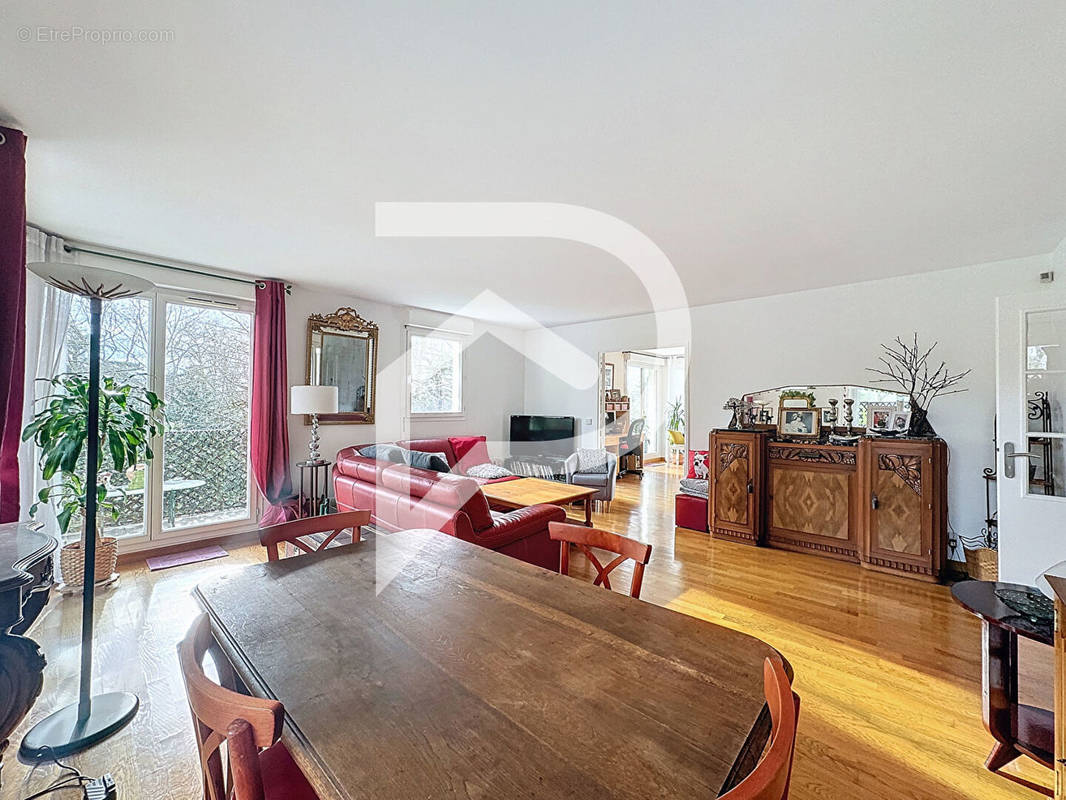 Appartement à RUEIL-MALMAISON