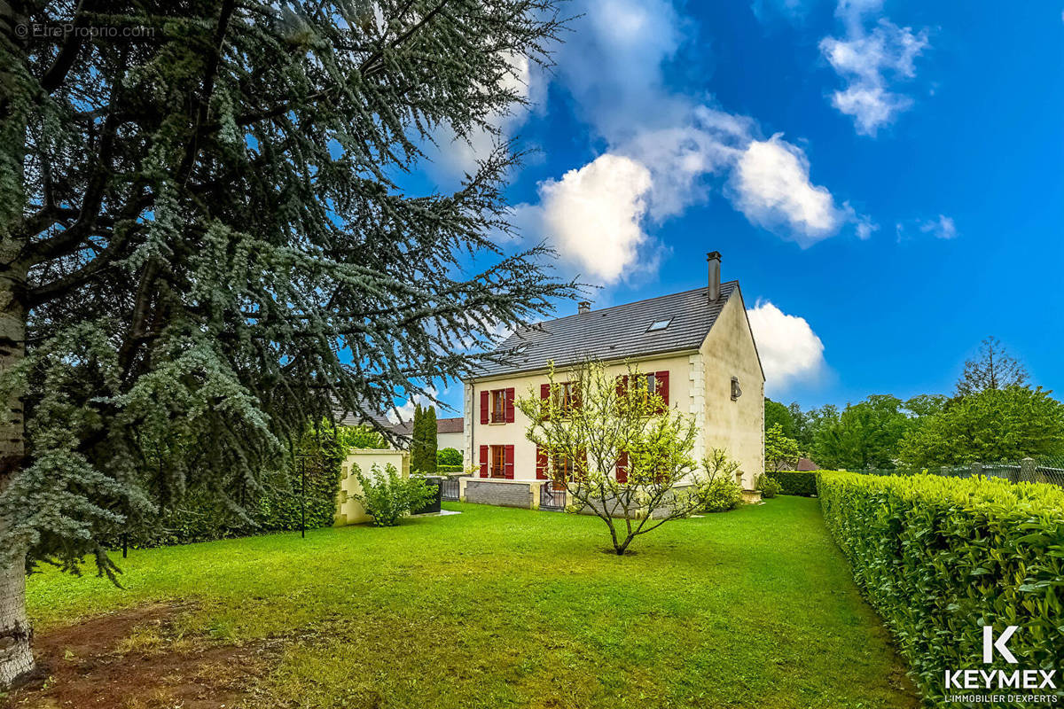 Maison à PRESLES