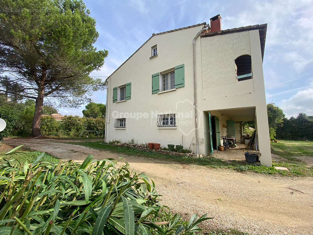 Maison à THEZIERS