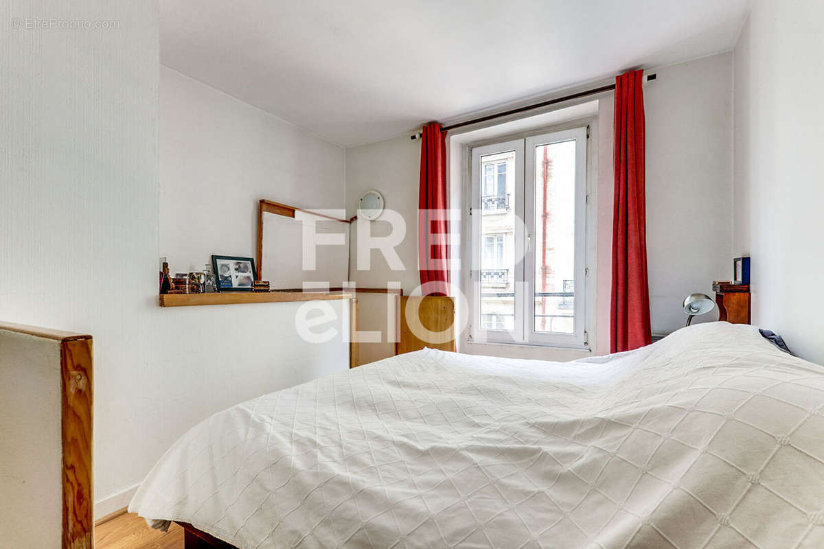 Appartement à PARIS-14E