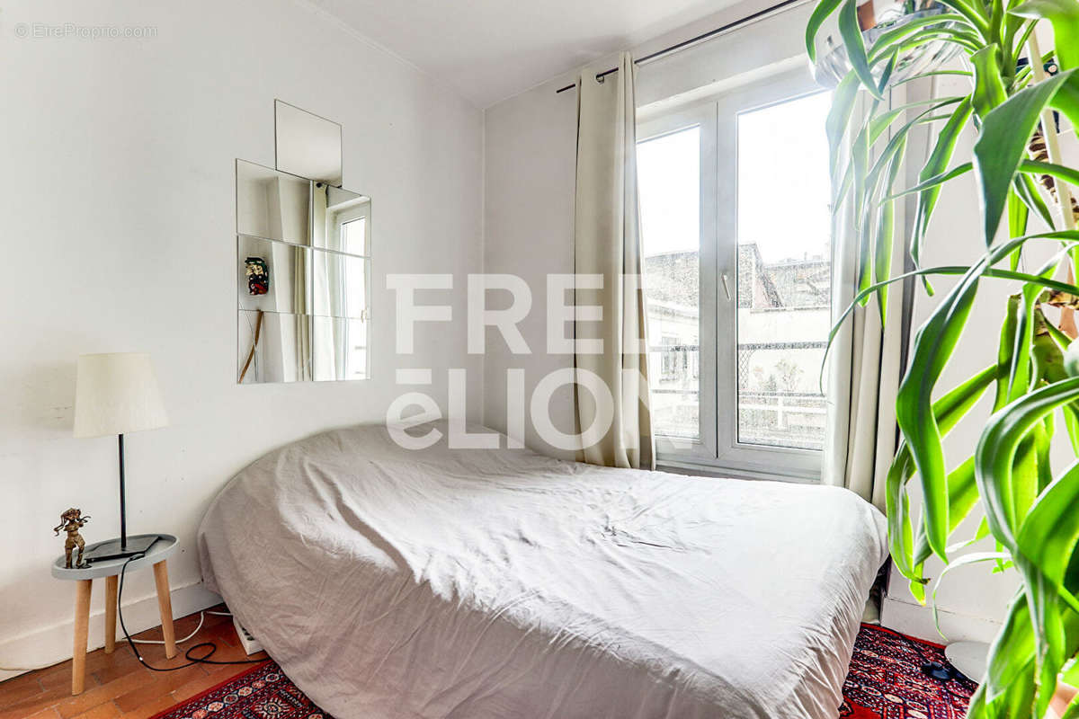 Appartement à PARIS-14E