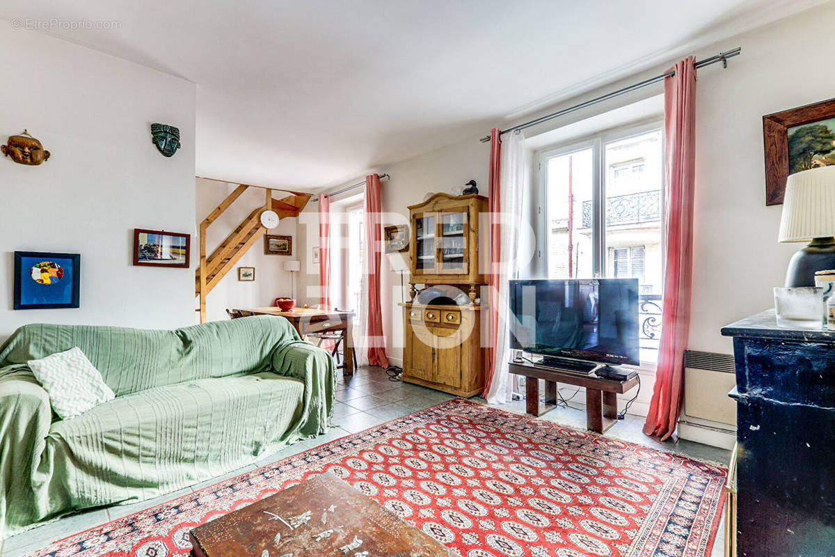 Appartement à PARIS-14E