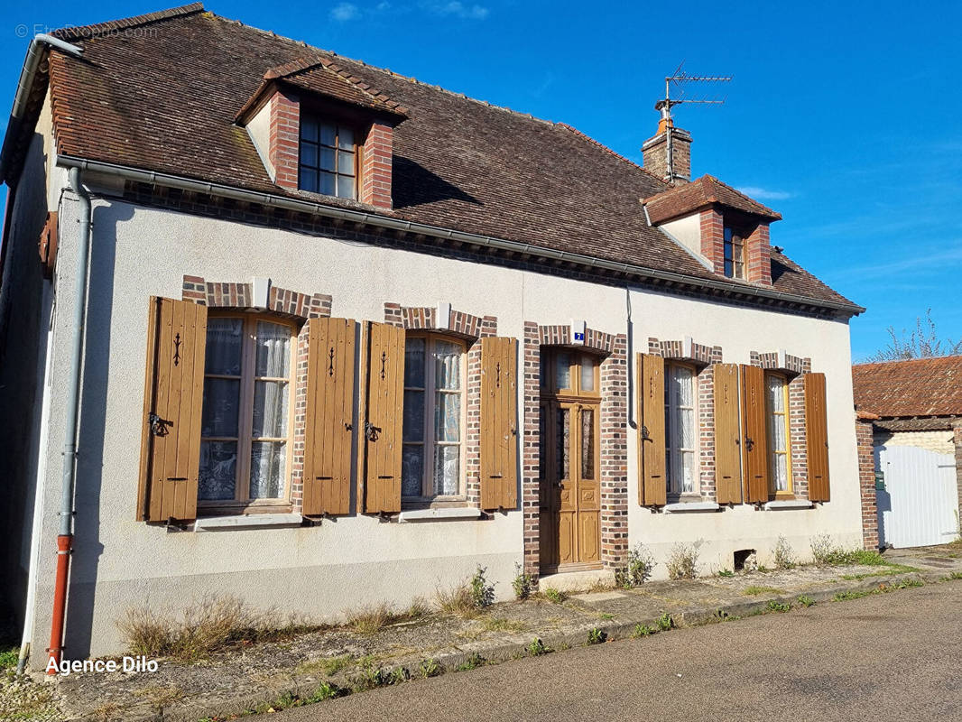 Maison à NEUVY-SAUTOUR