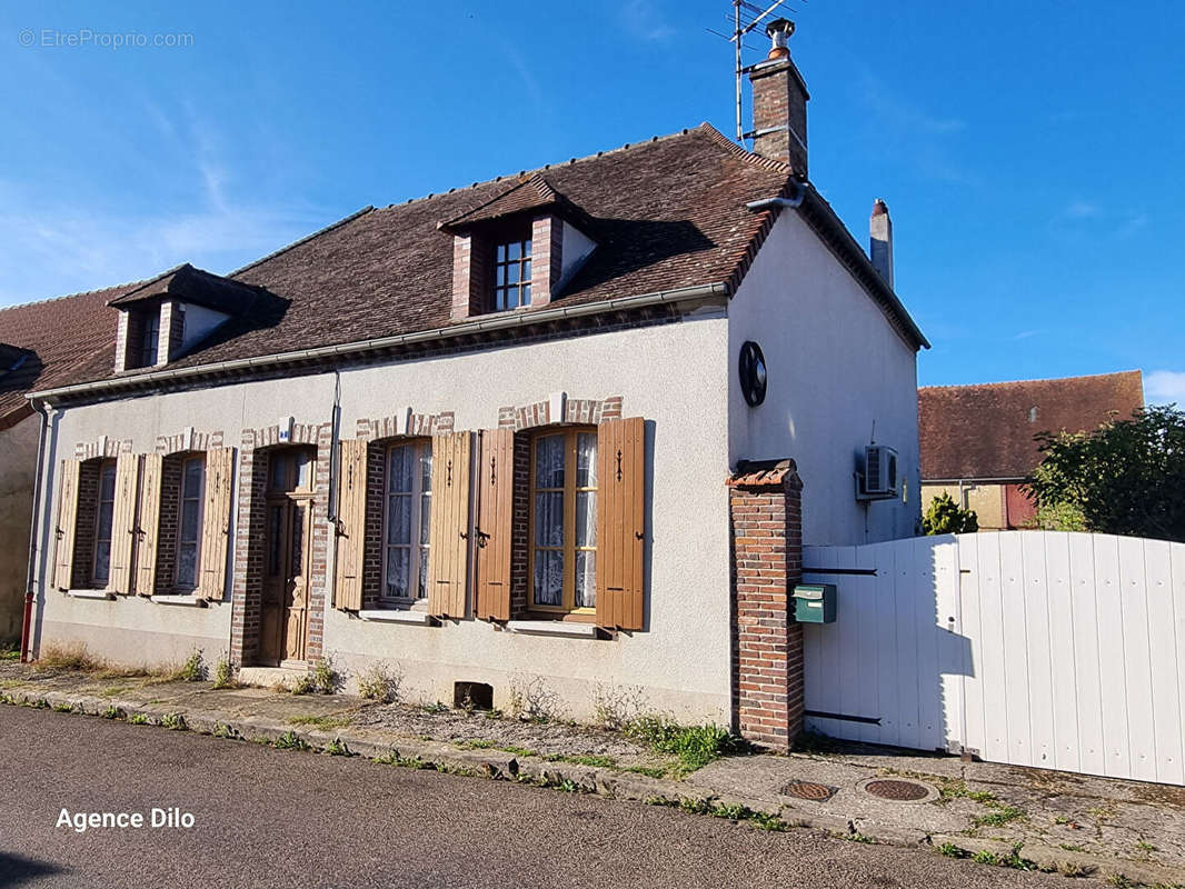 Maison à NEUVY-SAUTOUR