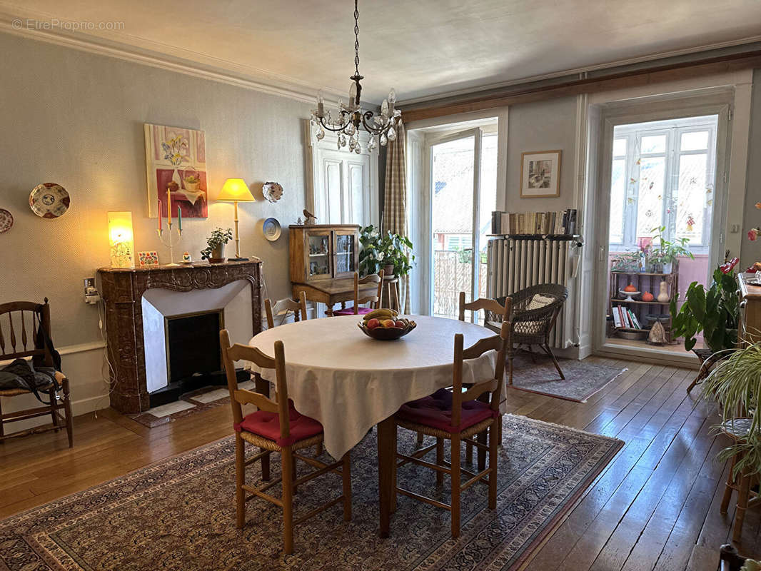 Appartement à LONS-LE-SAUNIER