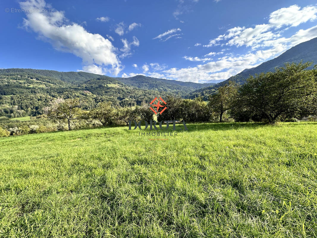 Terrain à SAINT-PIERRE-D&#039;ALLEVARD