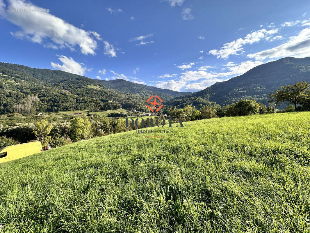 Terrain à SAINT-PIERRE-D&#039;ALLEVARD