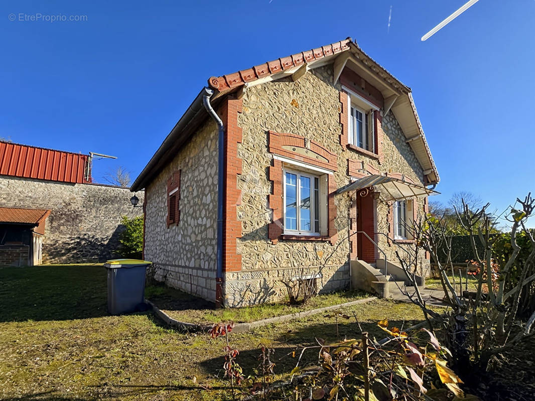 Maison à CHARS