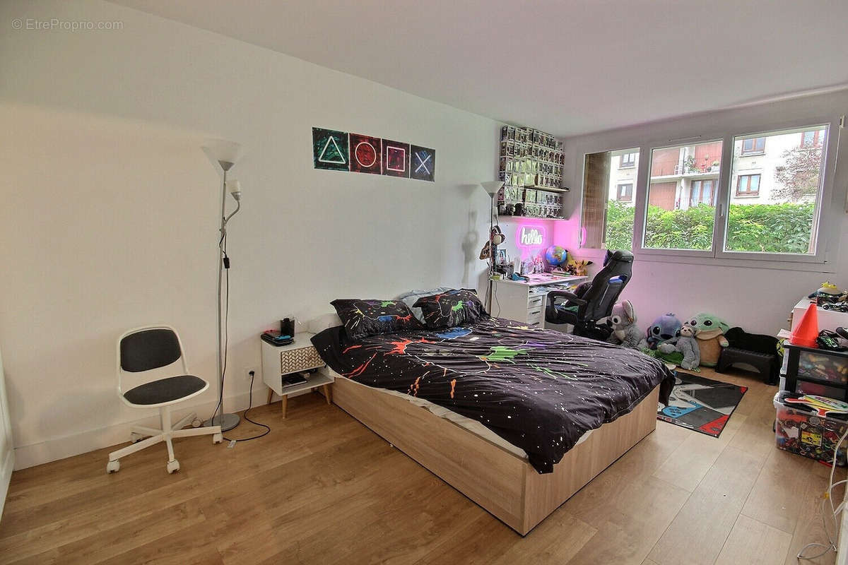 Appartement à FRESNES