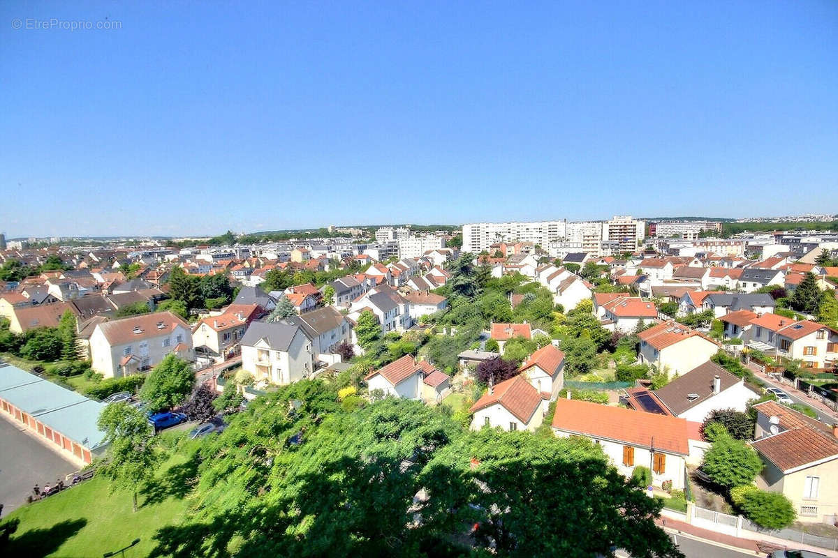 Appartement à FRESNES