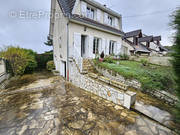 Maison à COUBRON