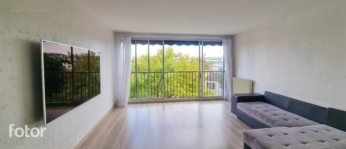 Appartement à LE PERREUX-SUR-MARNE