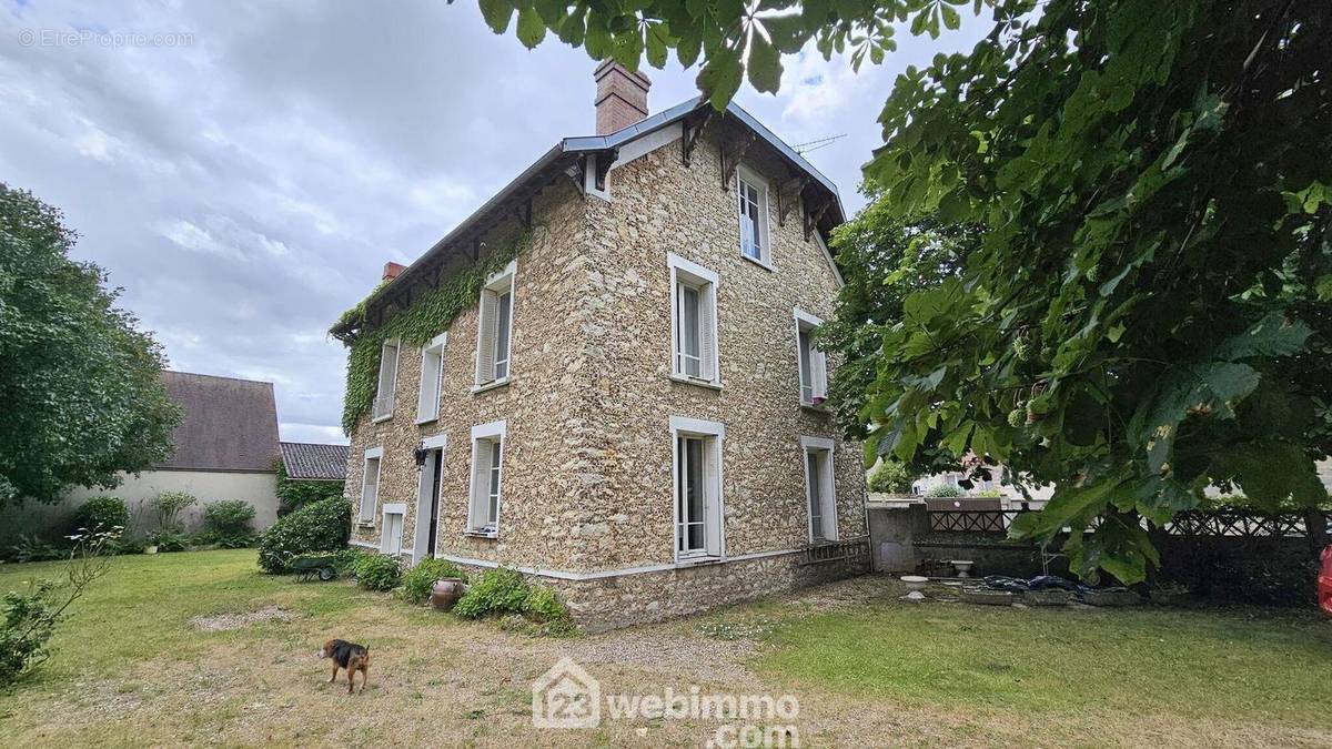 Une autre vue de la maison.. - Maison à MILLY-LA-FORET