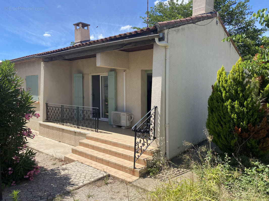 Maison à MORIERES-LES-AVIGNON