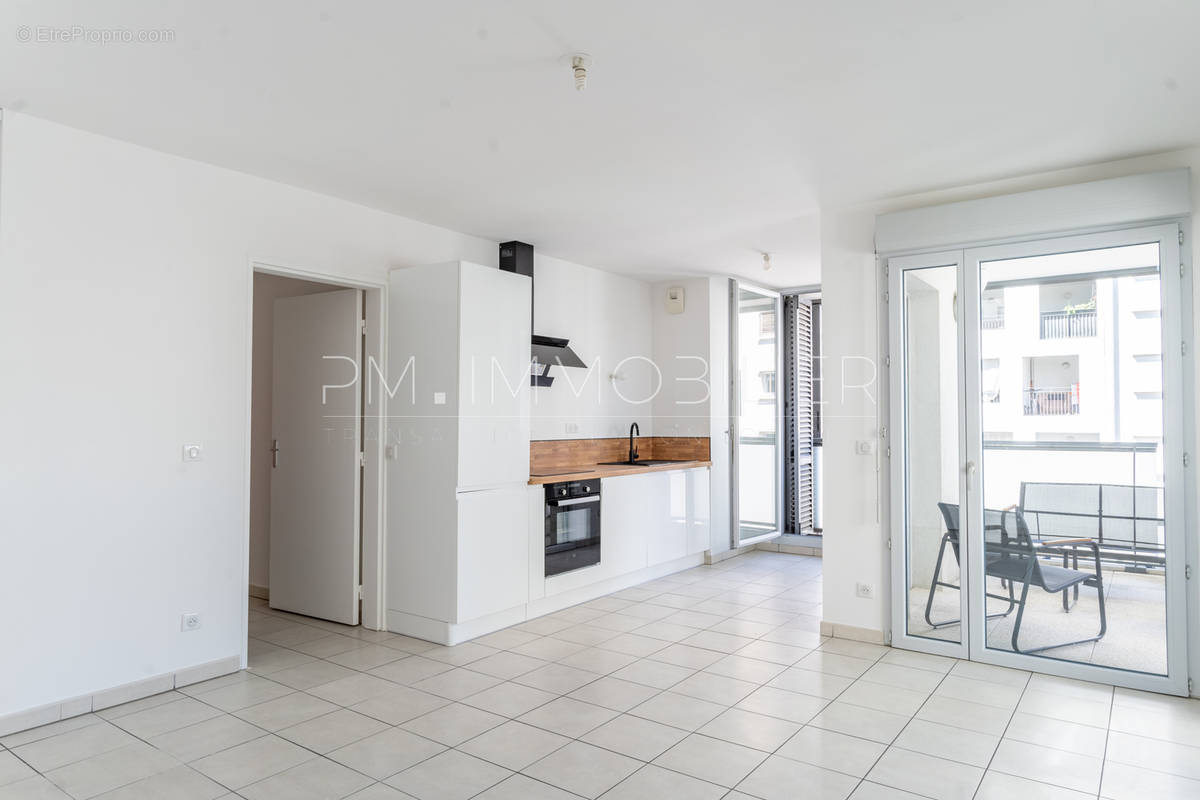 Appartement à MARSEILLE-2E