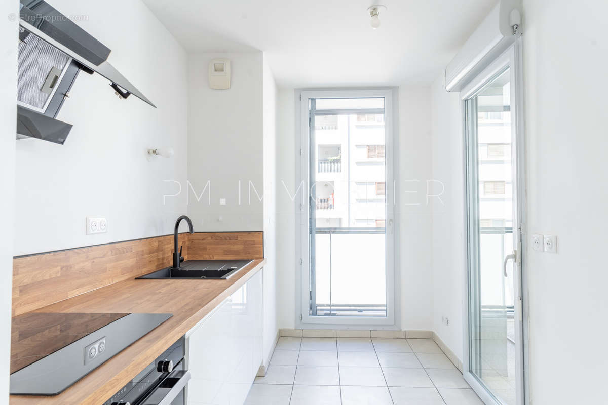 Appartement à MARSEILLE-2E