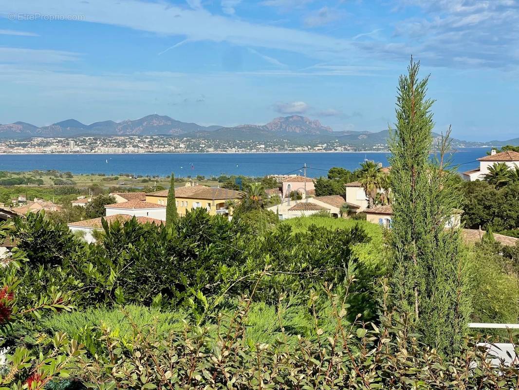 Maison à FREJUS