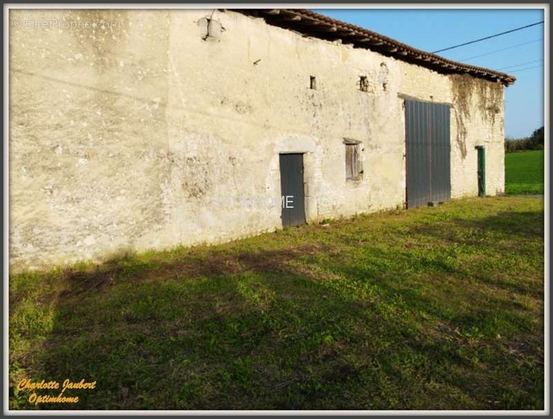 Maison à BROSSAC