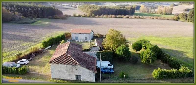 Maison à BROSSAC