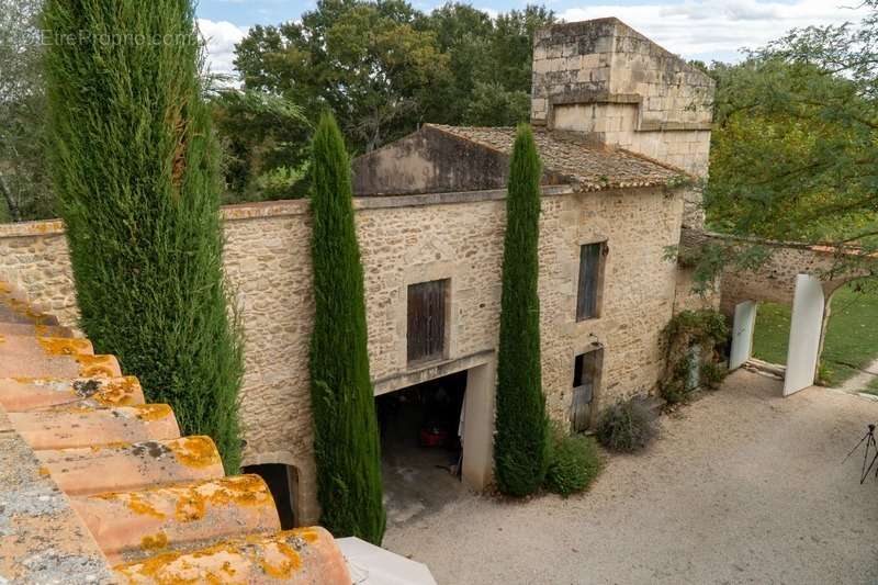 Maison à MEYNES