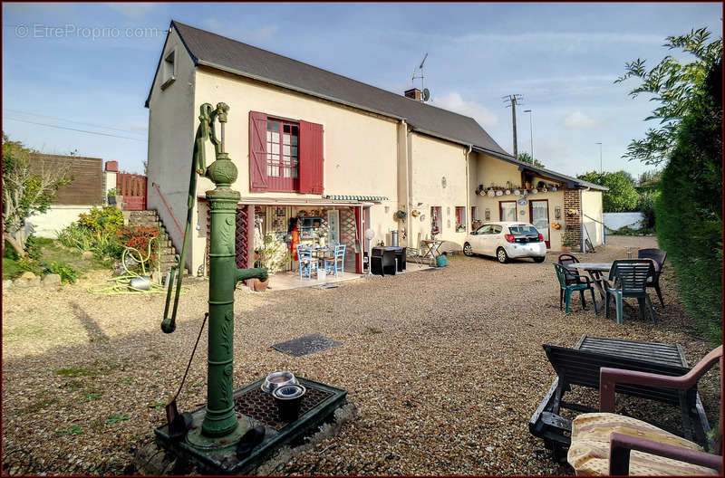 Maison à LA CHARTRE-SUR-LE-LOIR