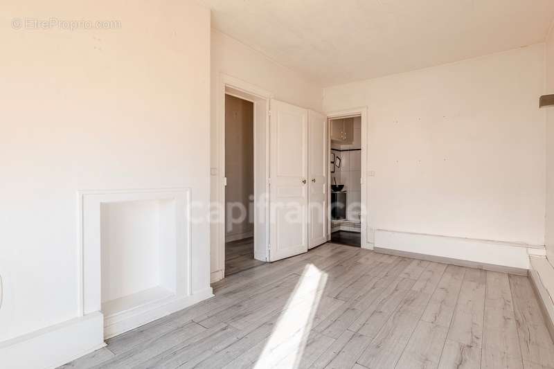 Appartement à PARIS-20E