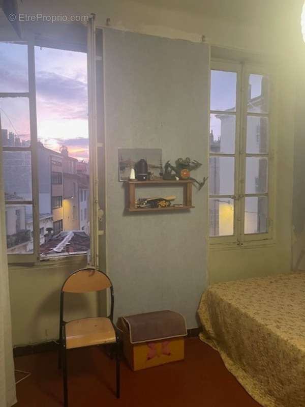 Appartement à MARSEILLE-1E