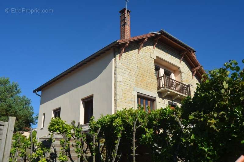 Maison à LONS-LE-SAUNIER