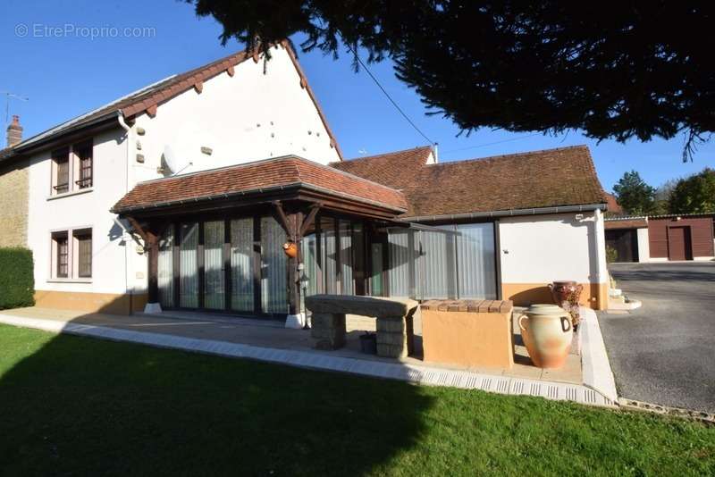 Maison à LONS-LE-SAUNIER