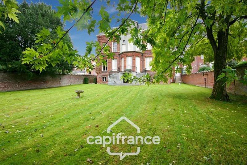 Maison à SAINT-QUENTIN