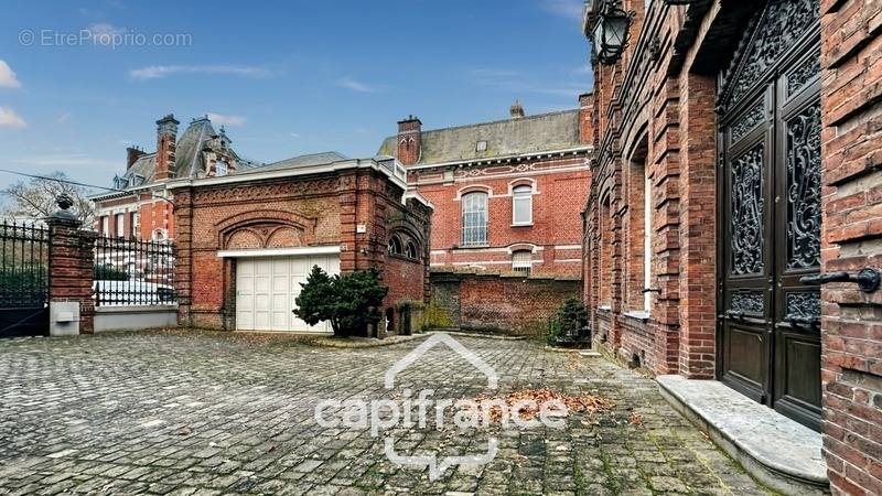 Maison à SAINT-QUENTIN