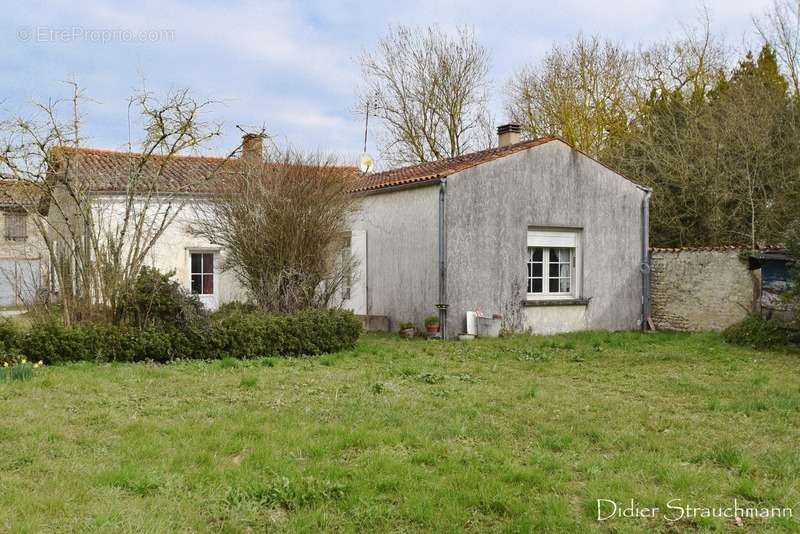 Maison à AIGREFEUILLE-D&#039;AUNIS