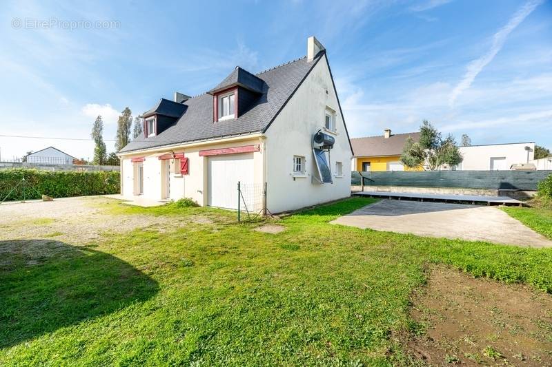 Maison à SAINTE-LUCE-SUR-LOIRE