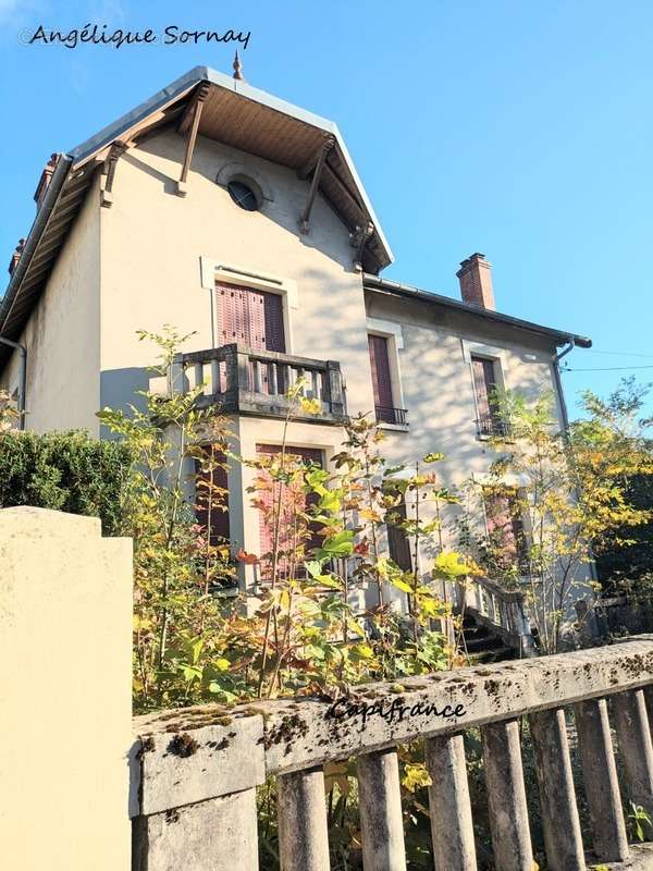 Maison à LONS-LE-SAUNIER