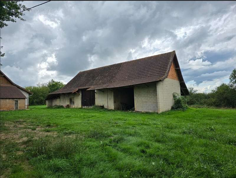 Maison à FRONTENAUD