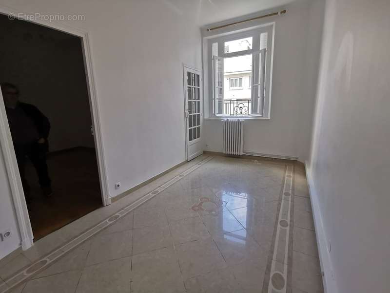 Appartement à COLOMBES