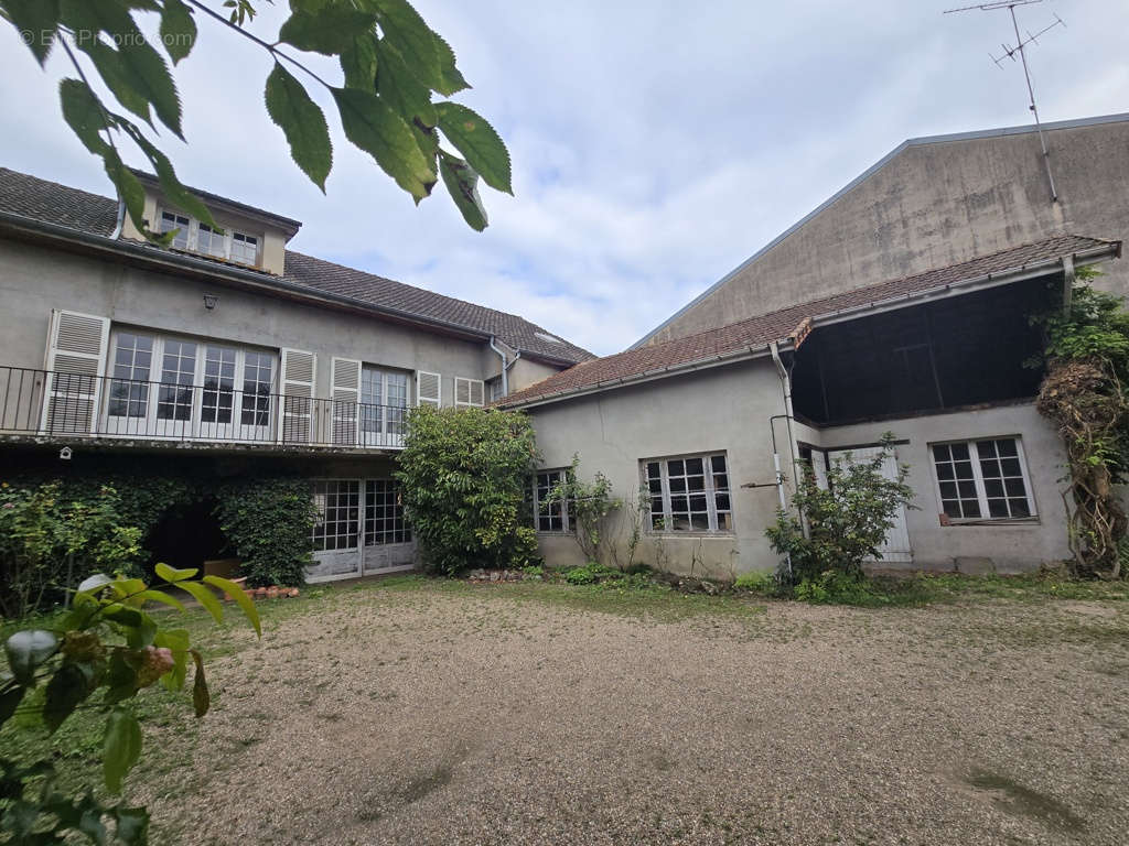 Maison à PARAY-LE-MONIAL