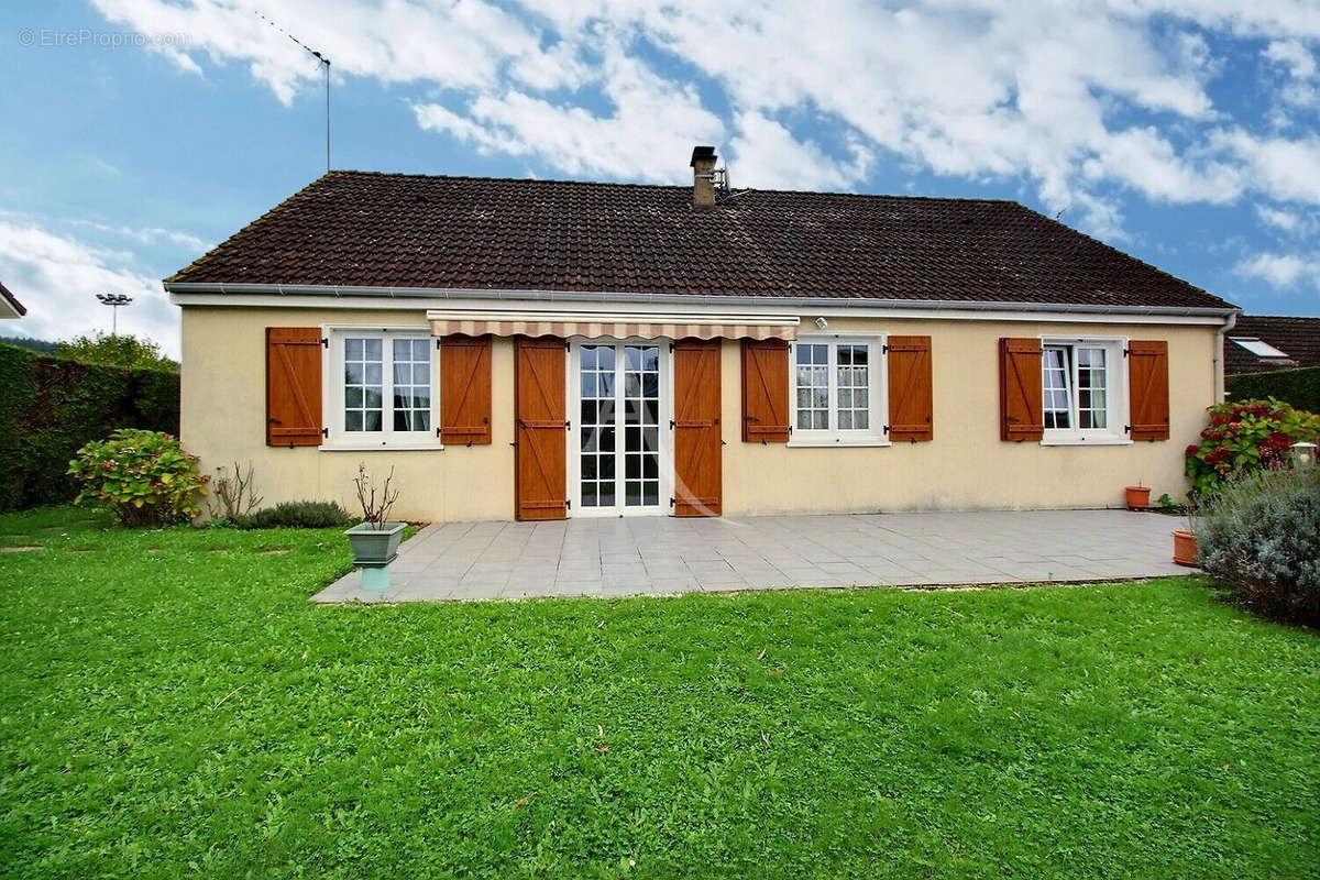 Maison à FLEURY-SUR-ANDELLE