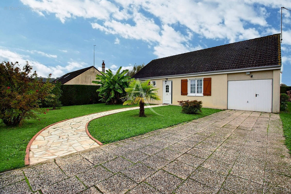 Maison à FLEURY-SUR-ANDELLE