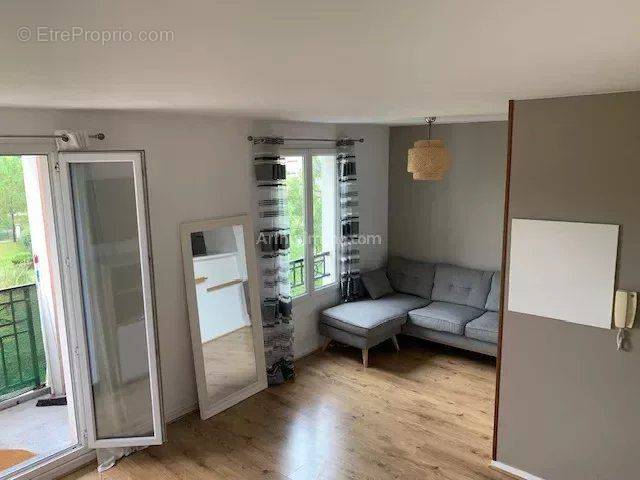 Appartement à VILLENEUVE-LA-GARENNE