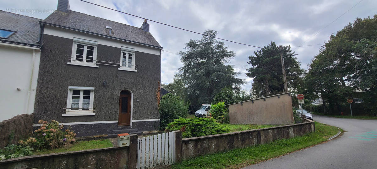 Maison à LA CHAPELLE-DES-MARAIS