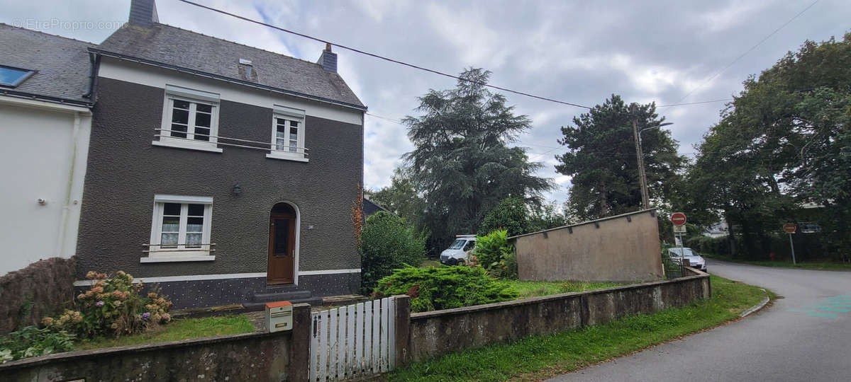 Maison à LA CHAPELLE-DES-MARAIS