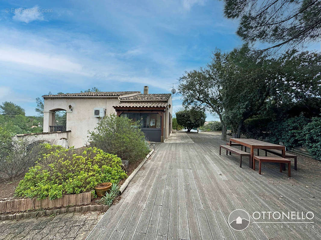 Maison à ROQUEBRUNE-SUR-ARGENS