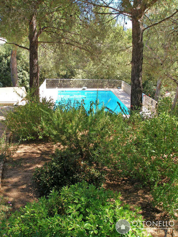 Maison à ROQUEBRUNE-SUR-ARGENS