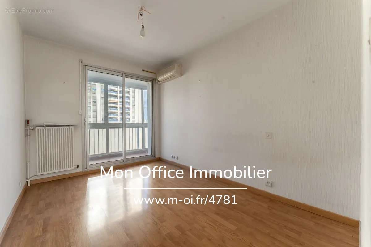 Appartement à MARSEILLE-8E