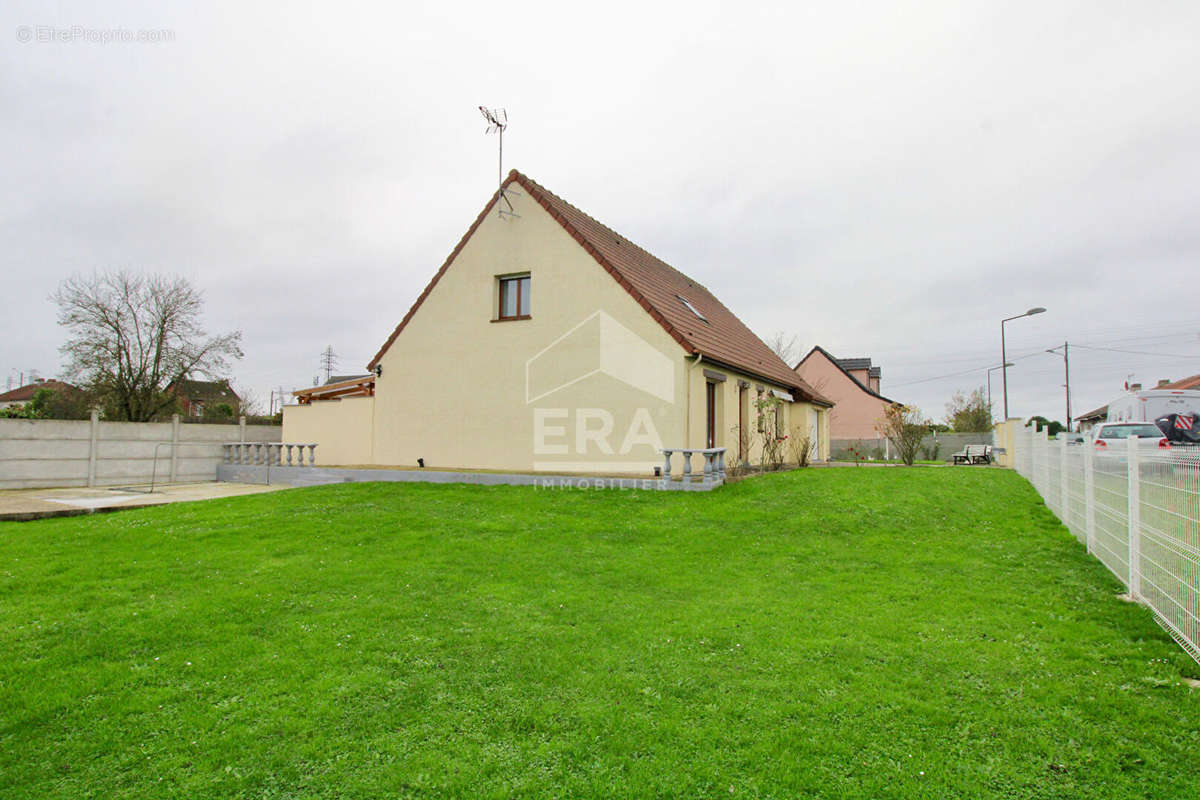 Maison à TERGNIER