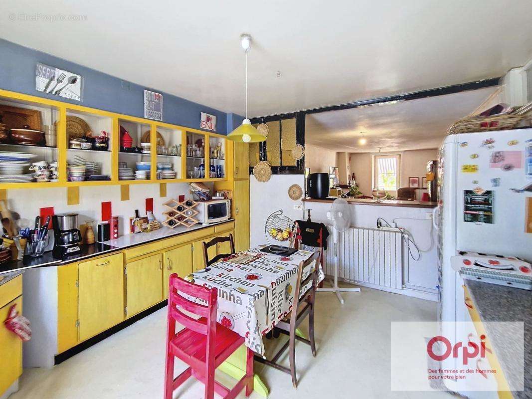 Appartement à ALLASSAC