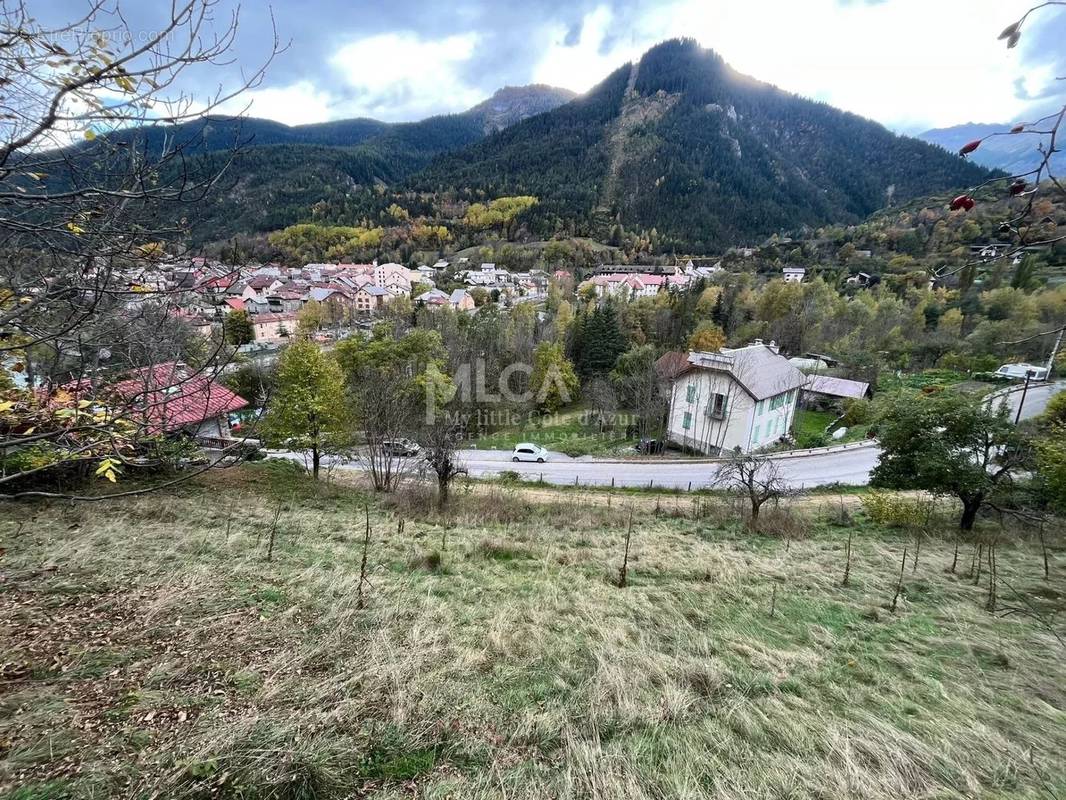 Terrain à SAINT-ETIENNE-DE-TINEE